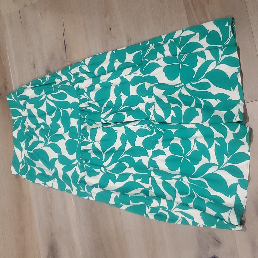Only4U Women's Medium Green Floral Maxi Skirt